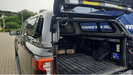 Montage hardtop auf Ford Ranger 2024