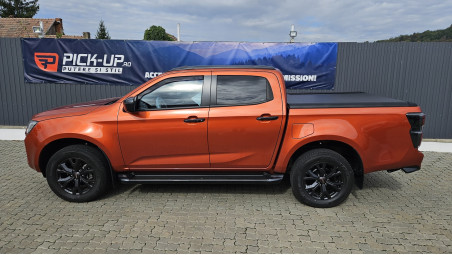 Montage Laderaum-Rollo auf Isuzu D-Max 2020