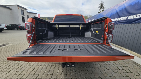 Bukócső felszerelése az Isuzu D-Max 2020-ra
