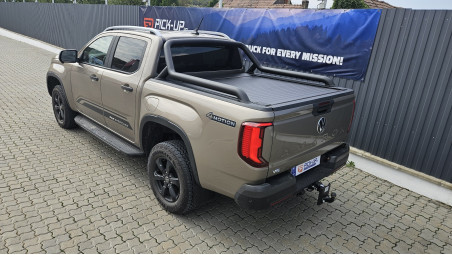 Montage Laderaum-Rollo auf Volkswagen Amarok 2023