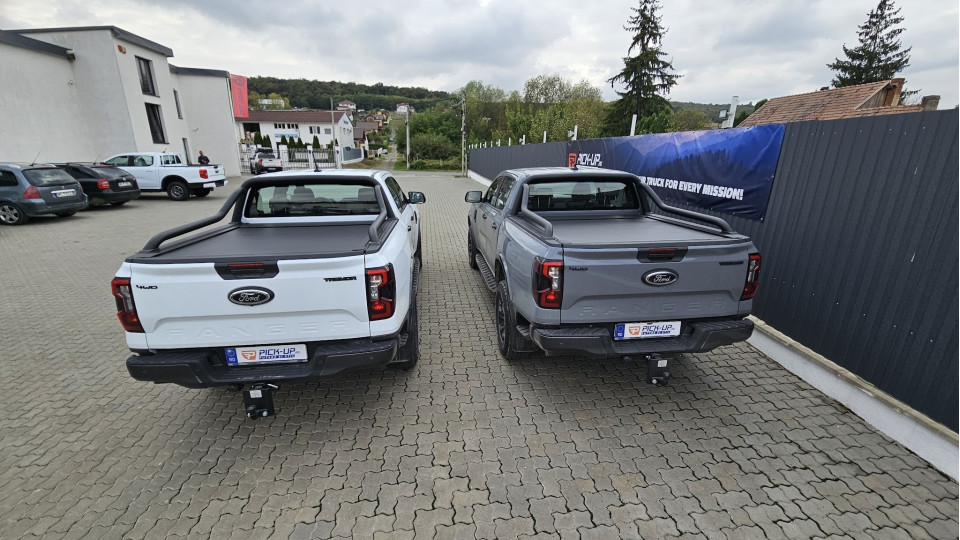 Montage Laderaum-Rollo Ford Ranger 2024