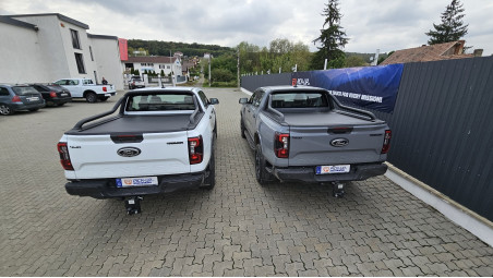 Montage Laderaum-Rollo Ford Ranger 2024