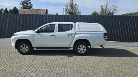 Montage hardtop und Laderaumauskleidung auf Mitsubishi L200 2020