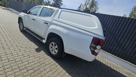 Montage hardtop und Laderaumauskleidung auf Mitsubishi L200 2020