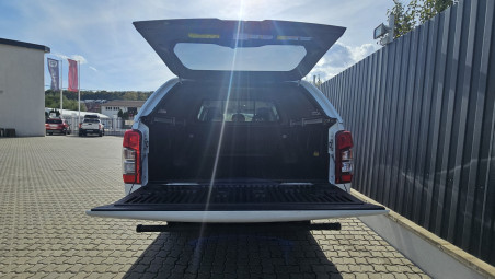 Montage hardtop und Laderaumauskleidung auf Mitsubishi L200 2020