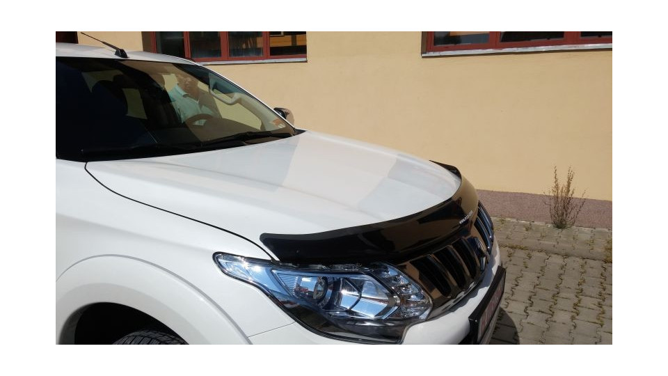 Hood bug deflector Mit L200 2016+deflector Capota