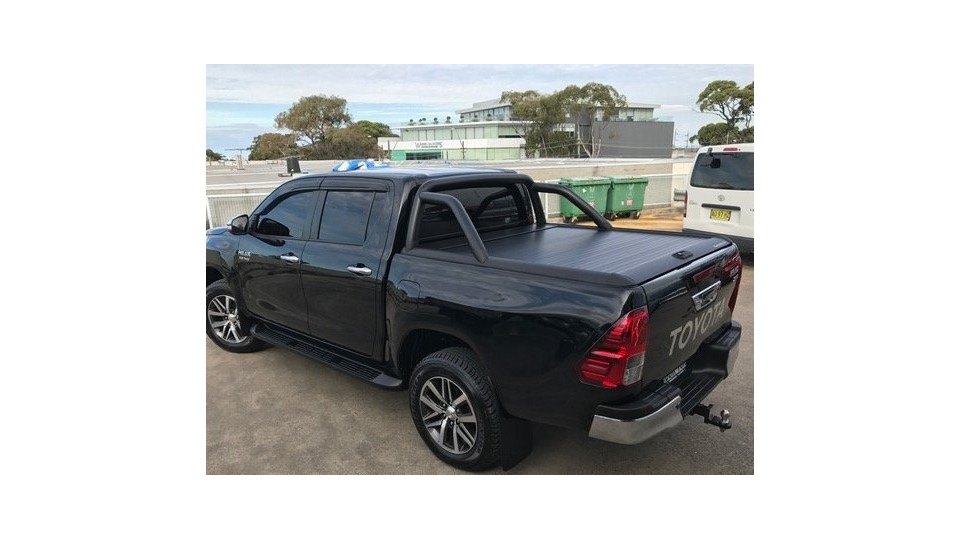 RULOU BENA NEGRU MT TOYOTA HILUX 2015+