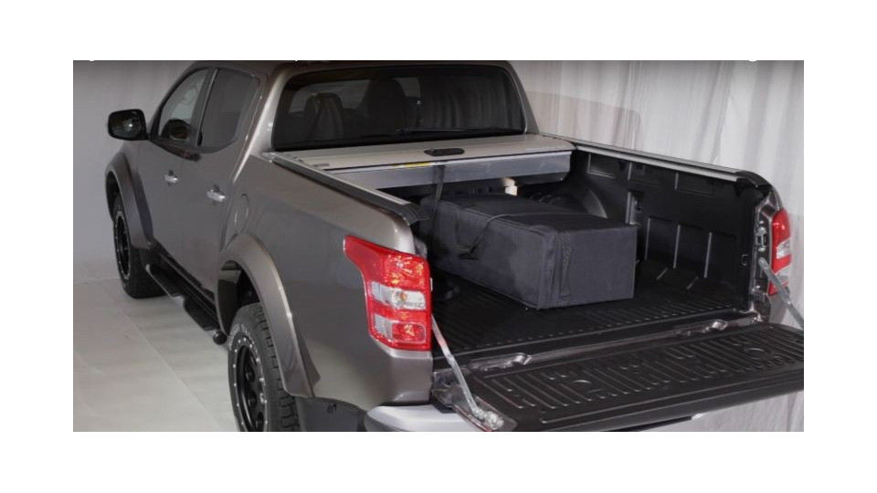 Csomagtérajtó zárás Mitsubishi L200 2015-2022 MT RU