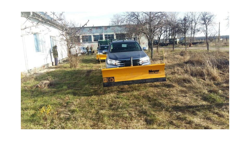 Snow plough 28220 16630-16632Salt spreader Medie