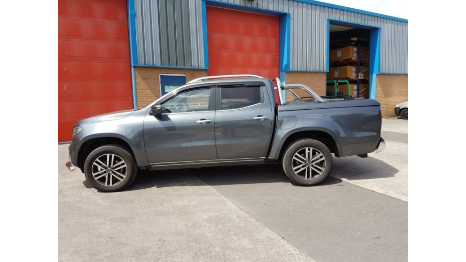 Nissan Navara NP300 2016-2022 TOU TSII tanúsítvány RITKA