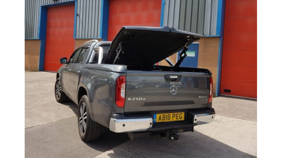 Nissan Navara NP300 2016-2022 TOU TSII tanúsítvány RITKA