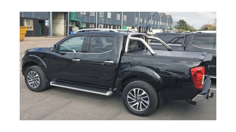 Nissan Navara NP300 2016-2022 MT RU rolózár