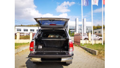 Toyota Hilux 2