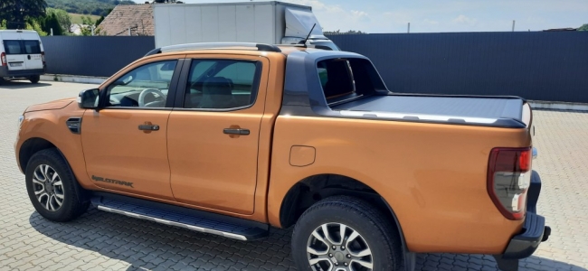 Bucură-te de aventurile verii cu un pick-up accesorizat cu rulou de benă